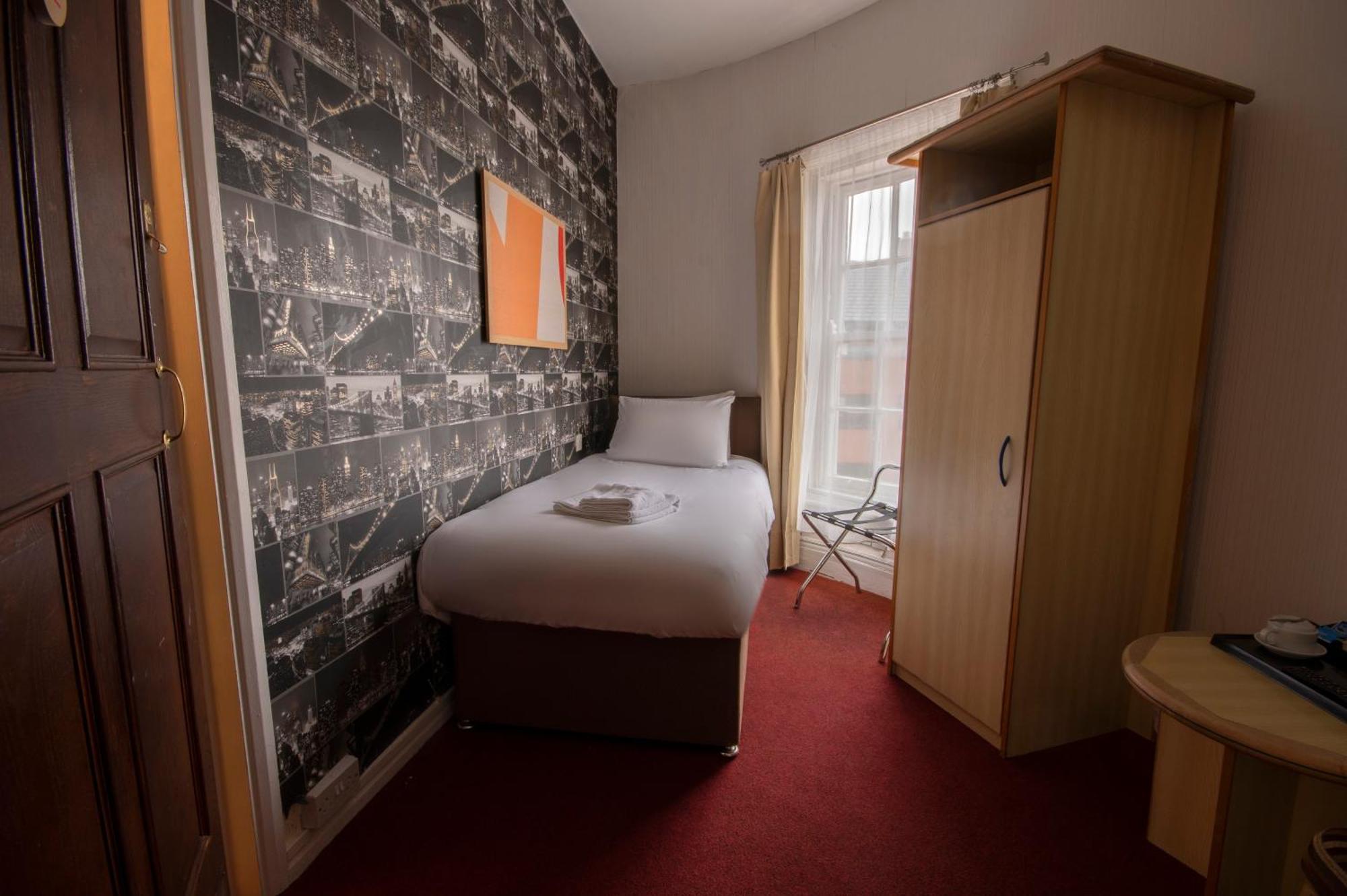 Royal Hotel Kettering by Paymán Club Exteriér fotografie